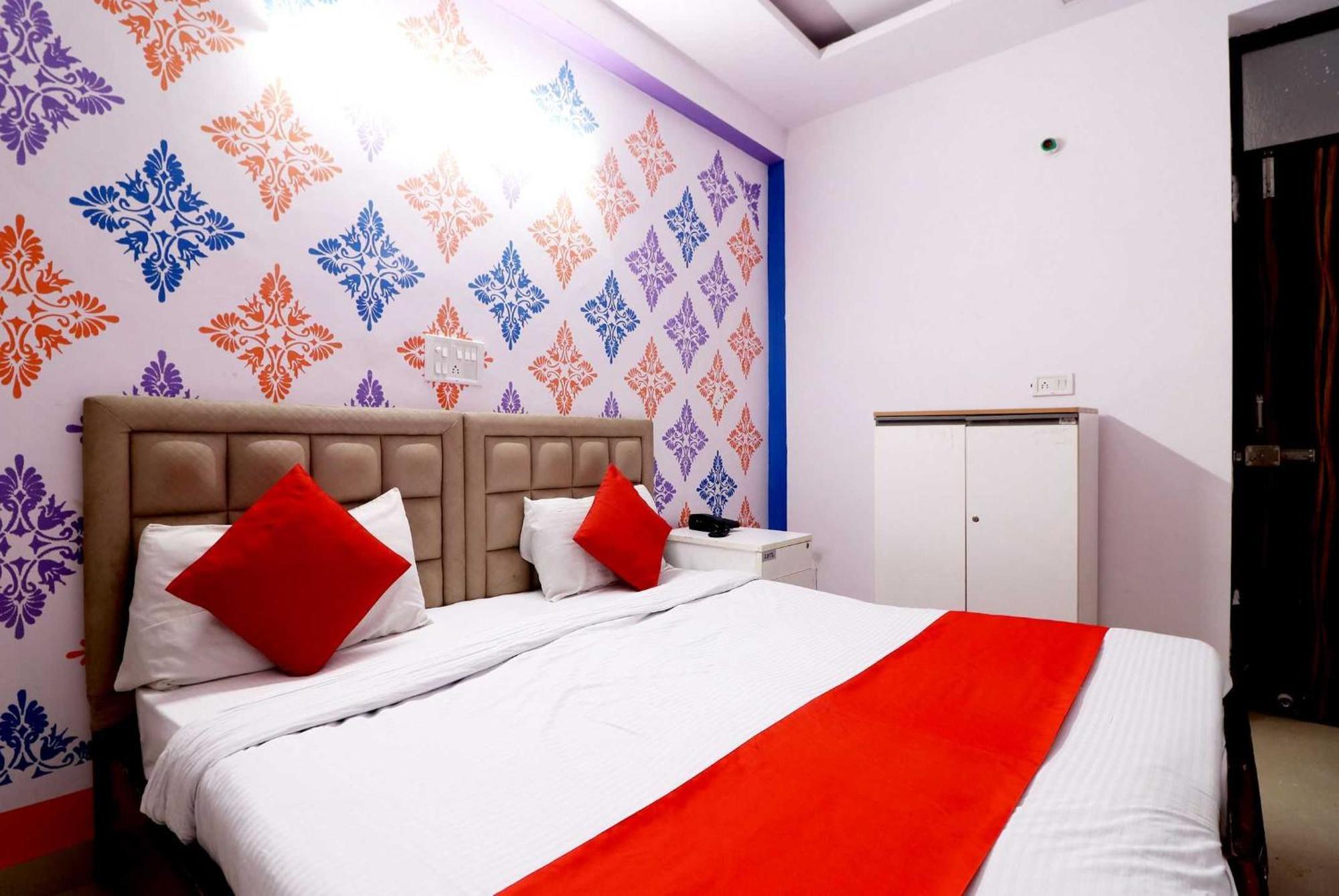 Hotel O Aaradhya Residency Noida Exterior photo