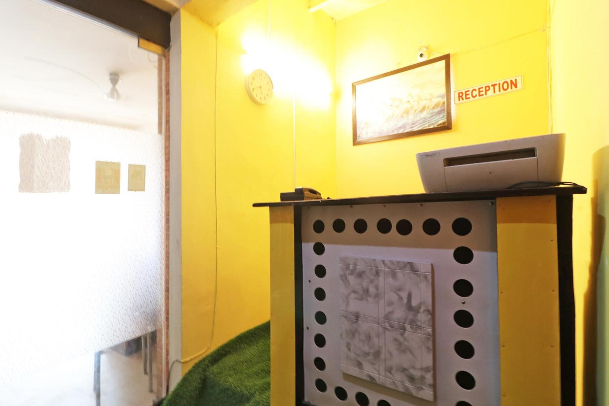 Hotel O Aaradhya Residency Noida Exterior photo